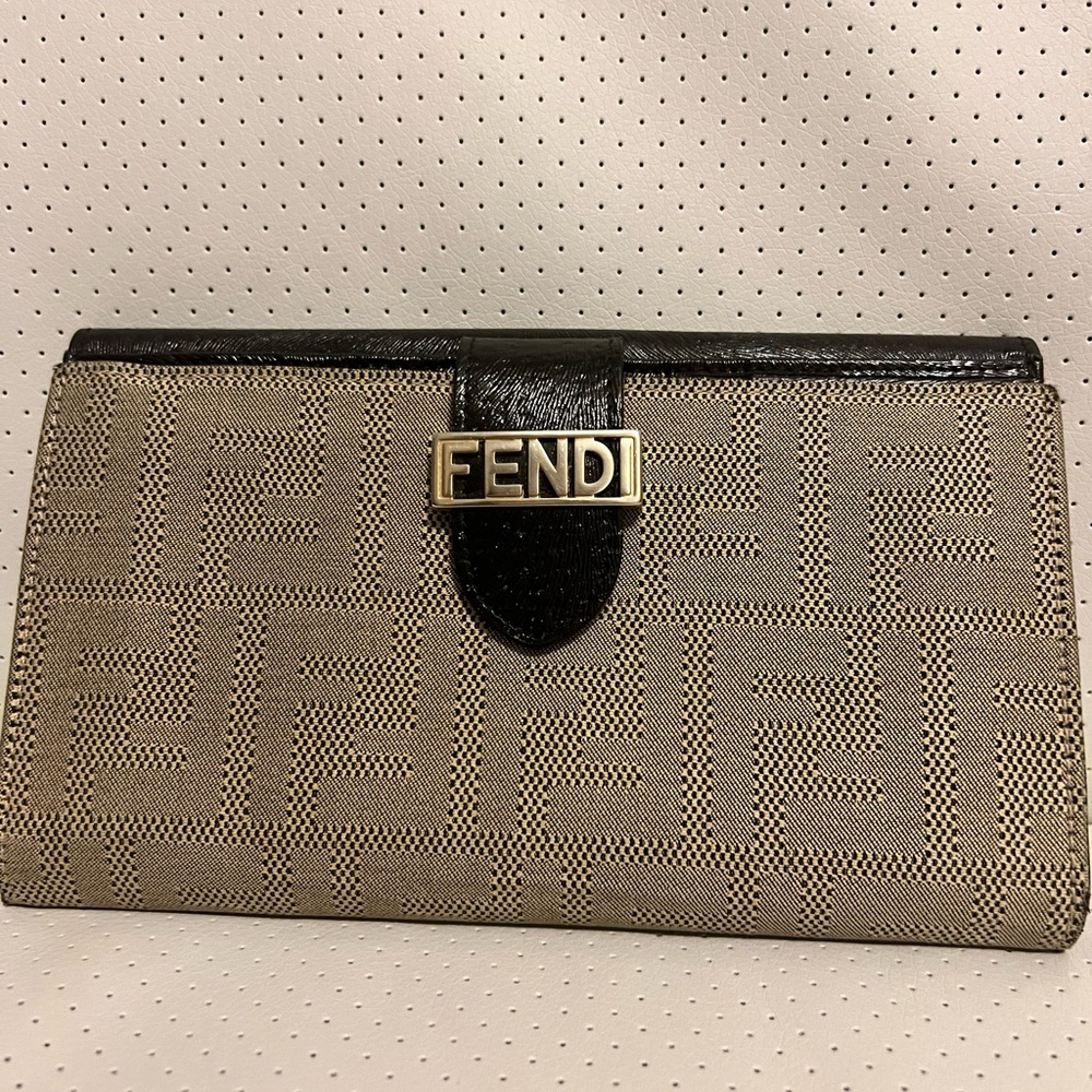 Fendi Black and Tan Women's Wallet